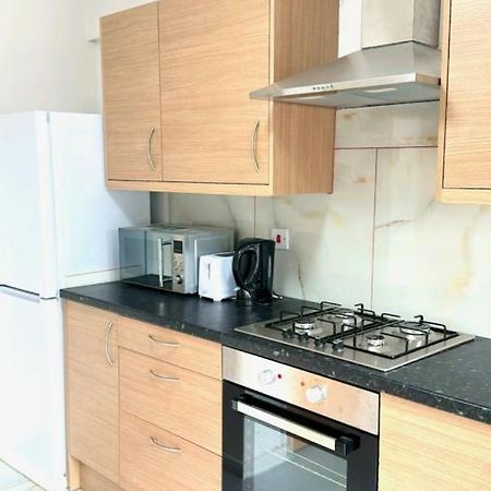7 Venus Road Room 1 London Exterior photo