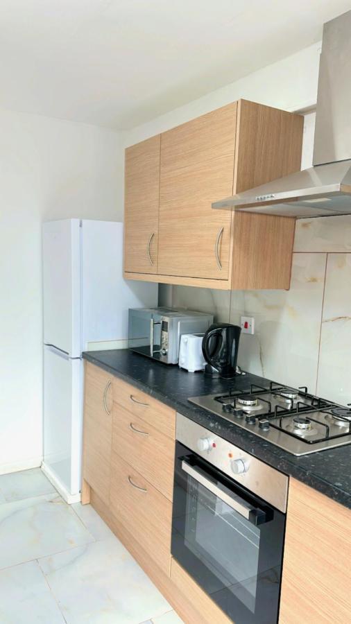 7 Venus Road Room 1 London Exterior photo